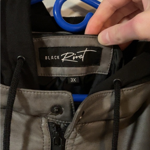 Black Rivet jacket! In excellent condition, only worn once to try on! - Picture 3 of 5